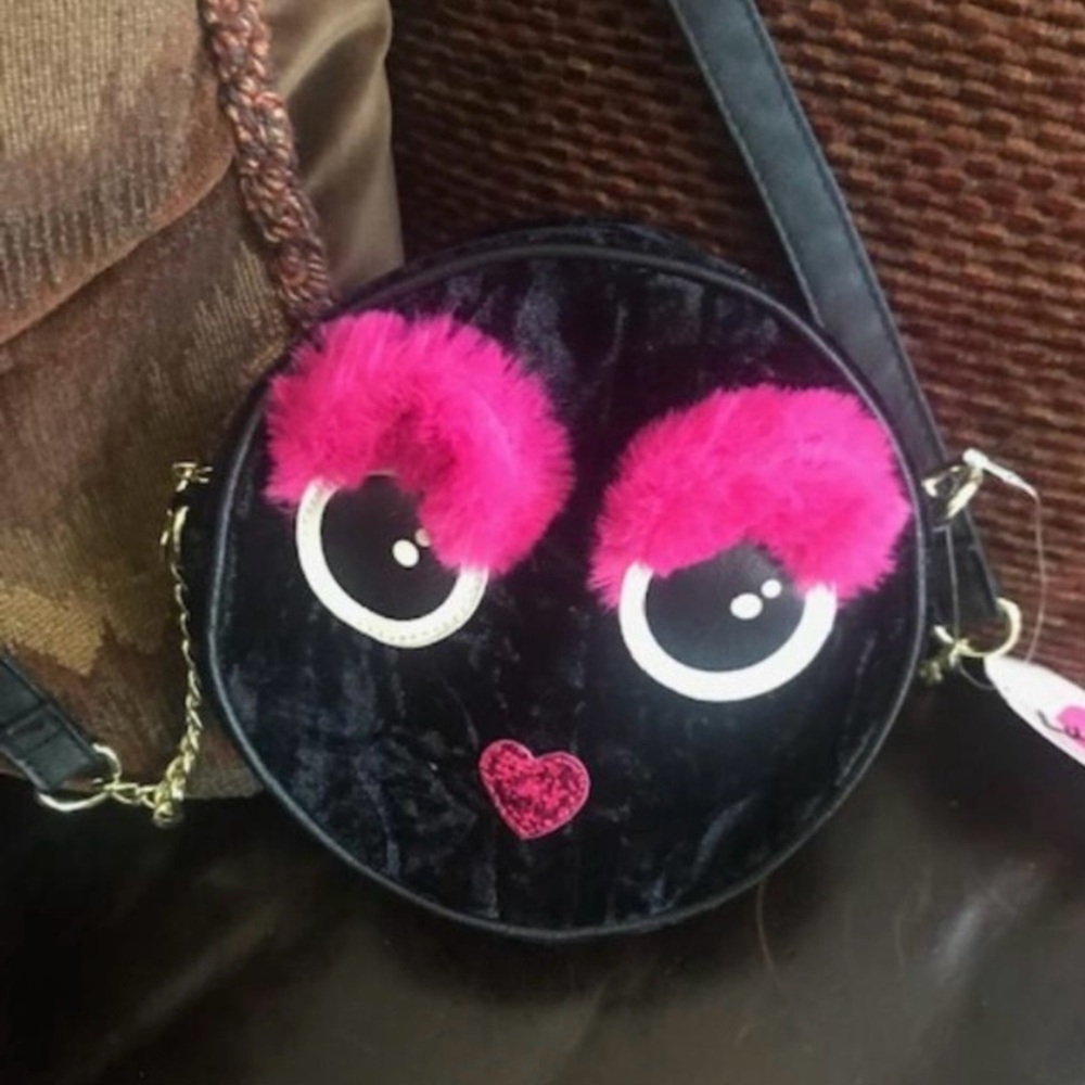BETSEY JOHNSON Evening "BLACK LBCATHY" Crush Velvet Round Cross Body Bag Purse